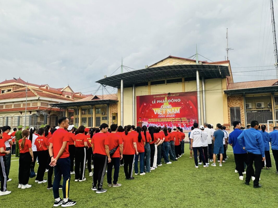 CÙNG VIỆT NAM TIẾN BƯỚC