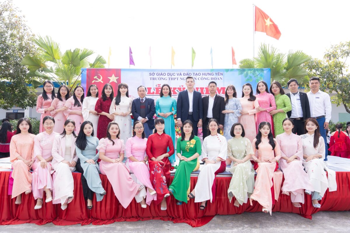 [BẢN TIN NCH HƯNG YÊN] 🌸 THPT NGUYỄN CÔNG HOAN – HƯNG YÊN  TỔ CHỨC KỶ NIỆM NGÀY NHÀ GIÁO VIỆT NAM 20/11